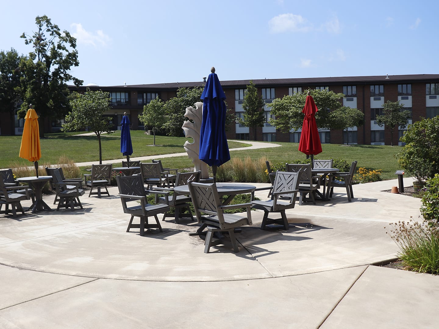 French inspired cafe seating at Oak Crest