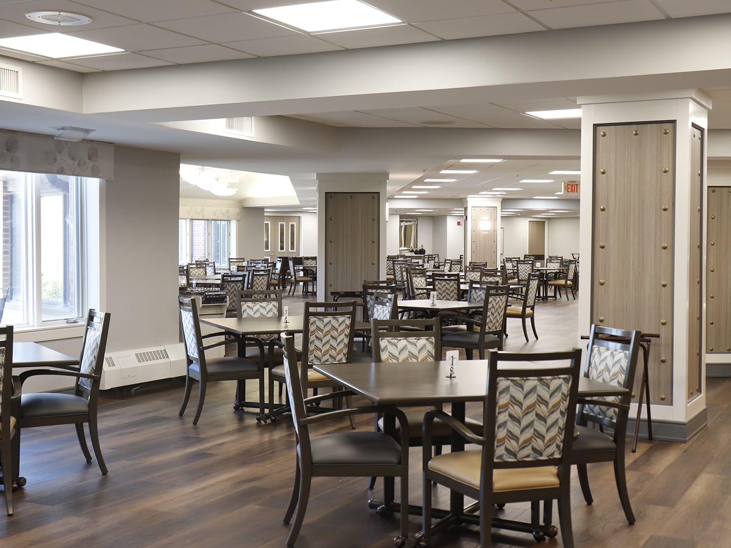 Dining room of Oak Crest retired living in DeKalb, Illinois
